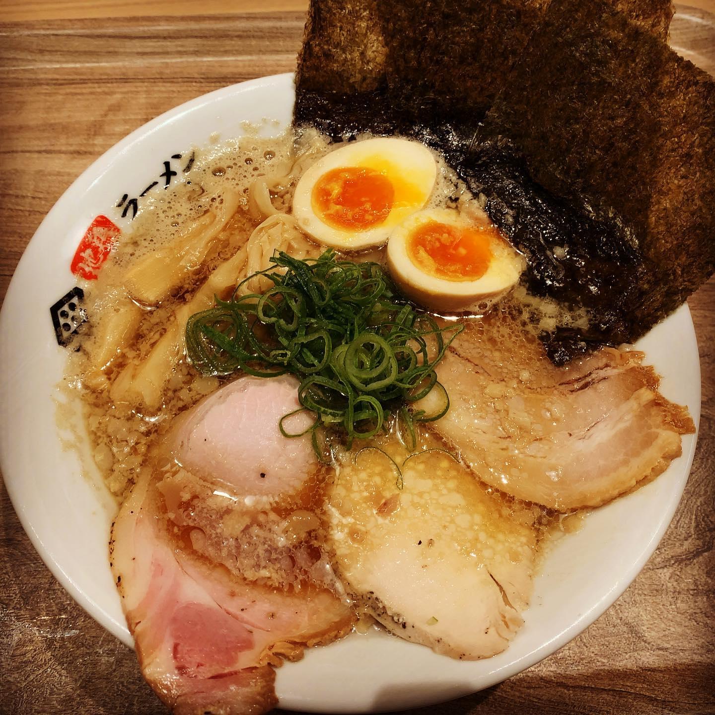 地鶏ラーメンくりや製麺直売所