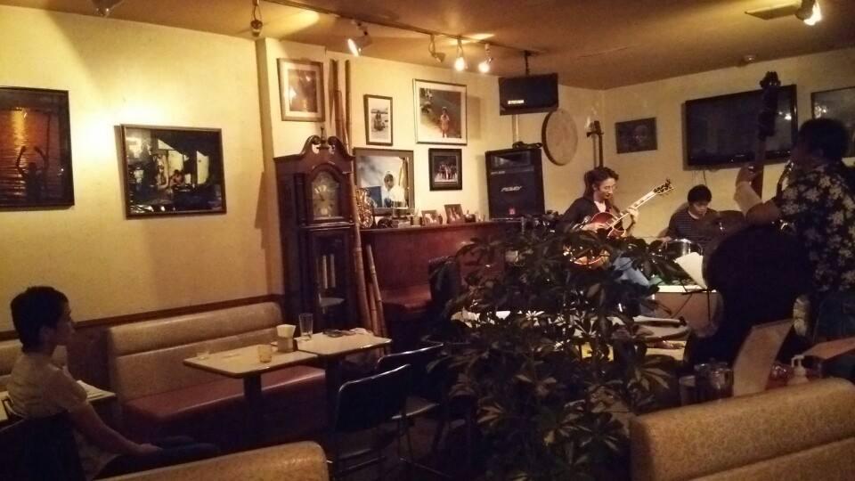 Restaurant & Cafe & Live house Annoie