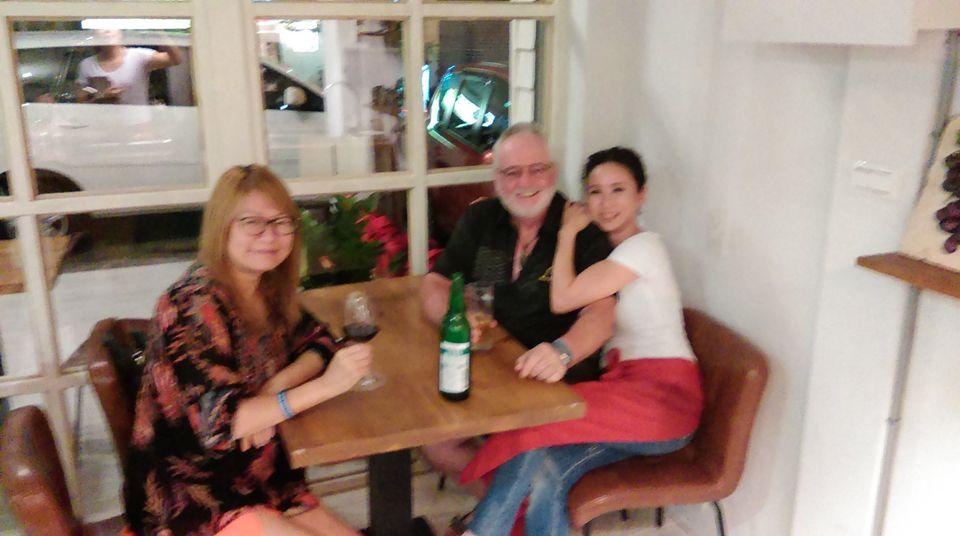 9 to 5 cafe