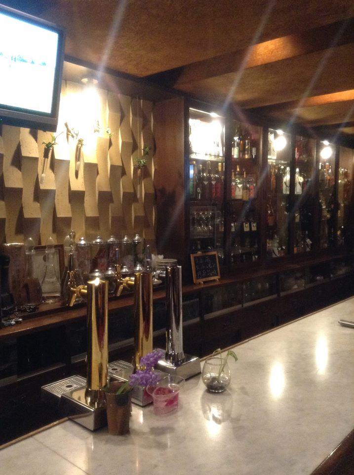 スナック喫茶伯爵