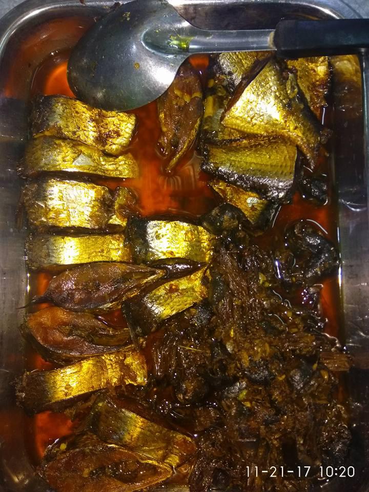အေမနု ျမန္မာ ထမင္းဆိုင္