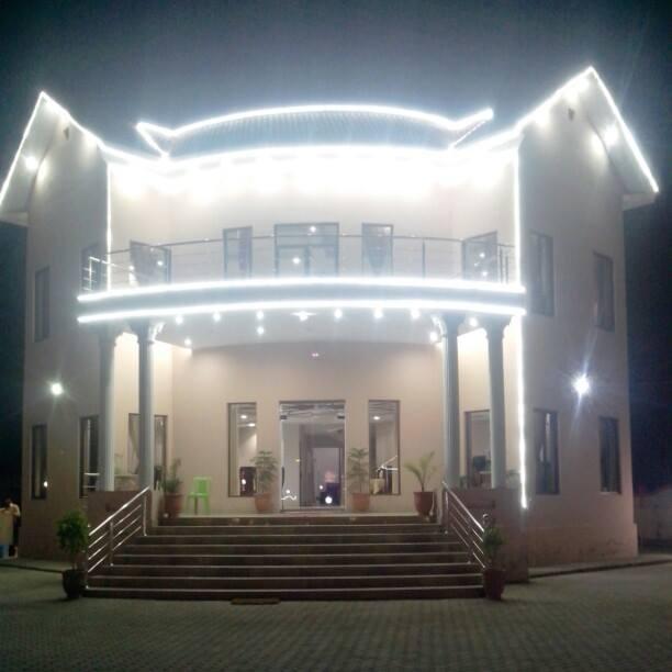 JW Family Restaurant And Marriage Garden Phool Nagar Bypass