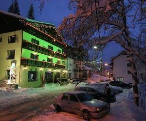 Cazare,restaurant,centru inchirieri