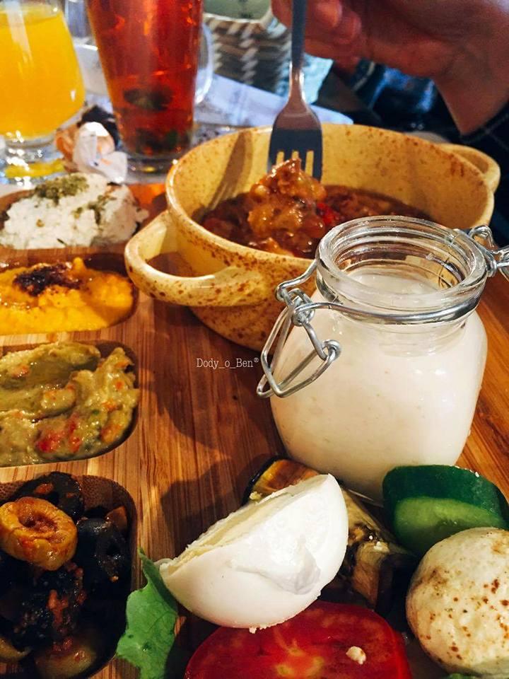Divan Cafe & Bakery
