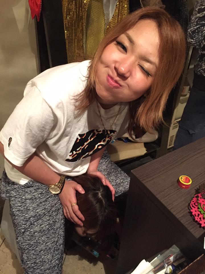 カフェ&バーハピネス