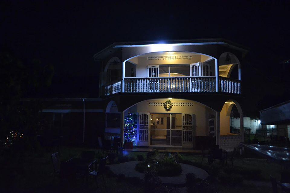 La Feve Bar & Restaurant