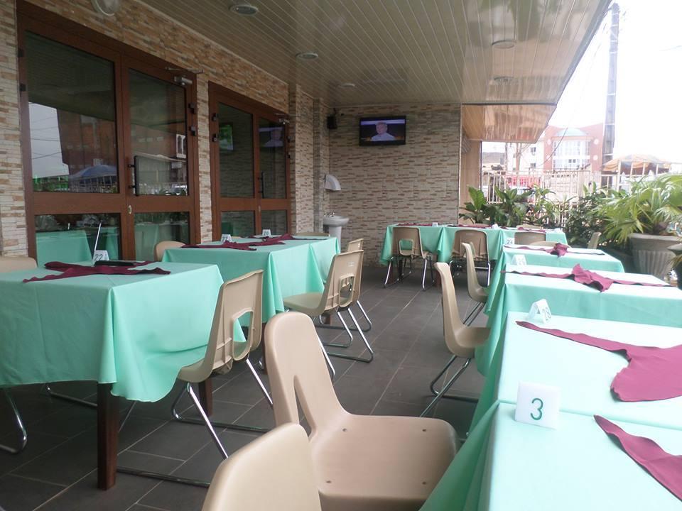 La TABLE De Francois