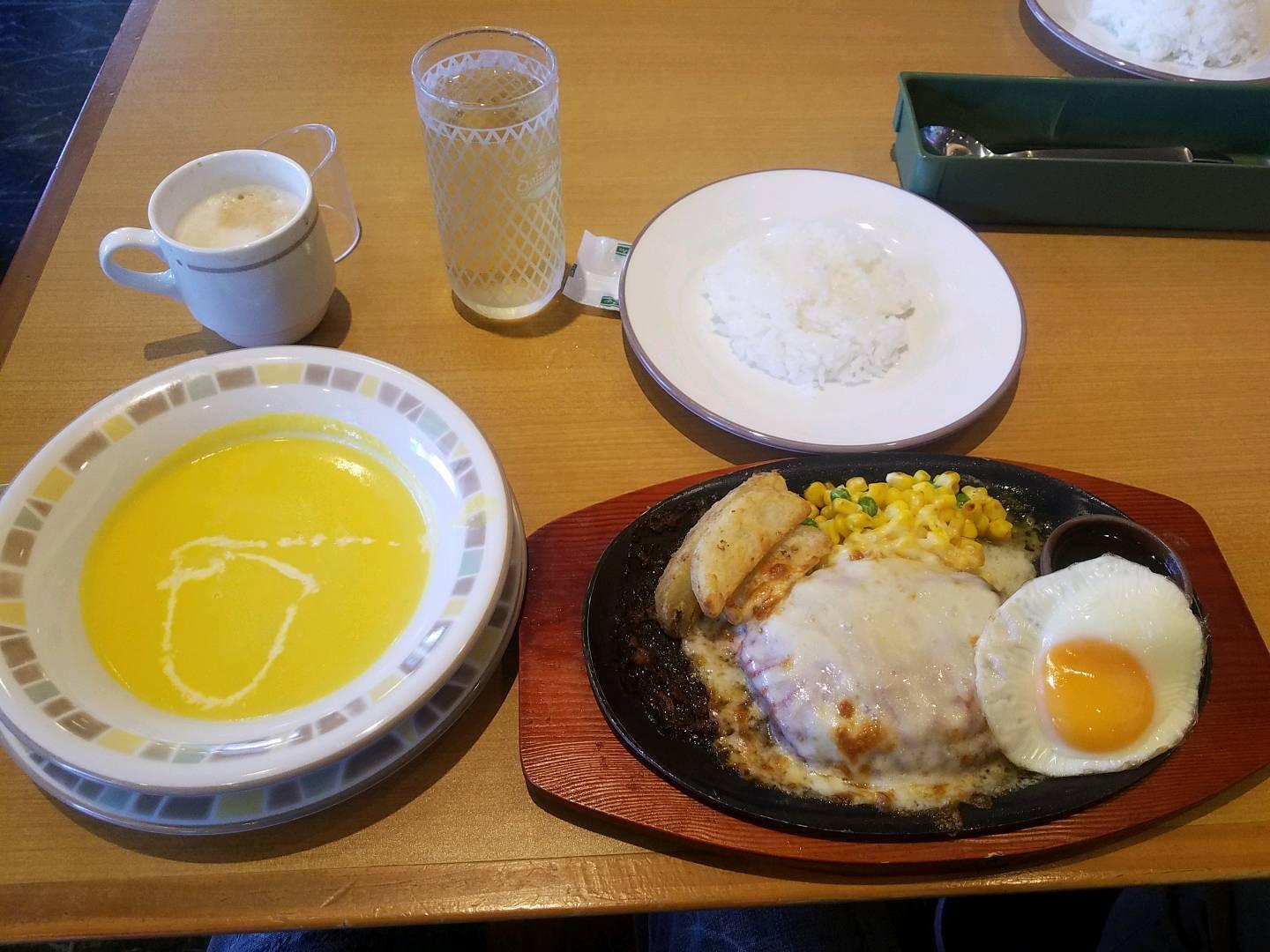 サイゼリヤトリアス店