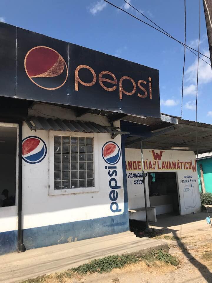 Restaurante y Refresqueria W
