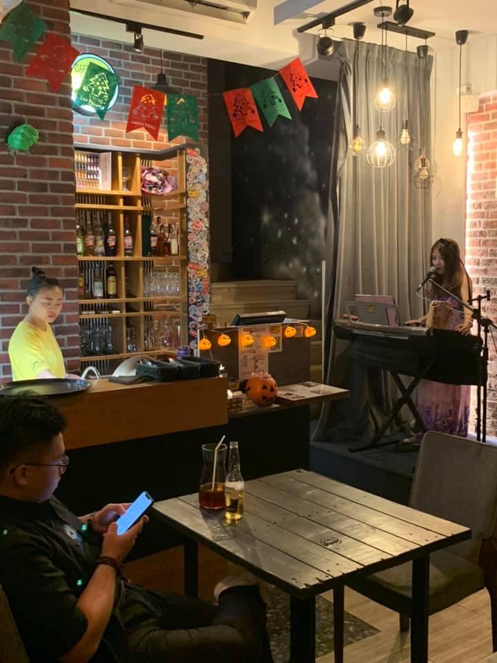 LOOK Cafe&Bar 咖啡．餐酒．音樂