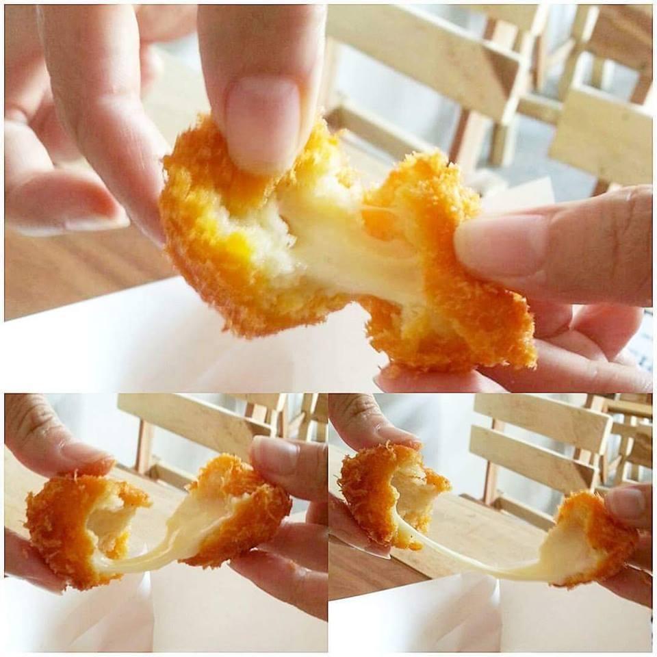 ຊີສ ລະເບີດ cheese ball