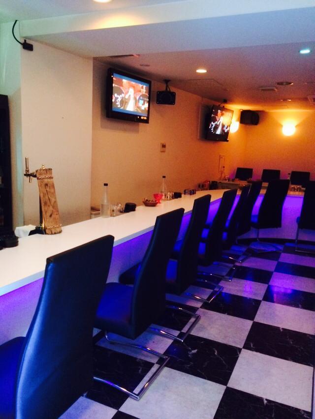 Girl’s Bar 月