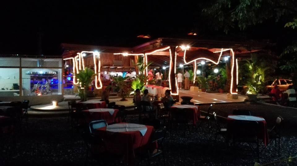 Rancho Santana Jacó Asador Criollo