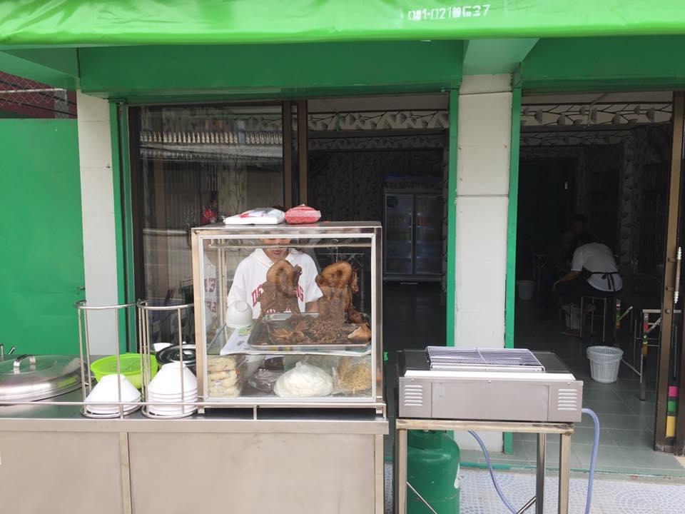 เฮียอ้วน ก๋วยเตี๋ยวเป็ด