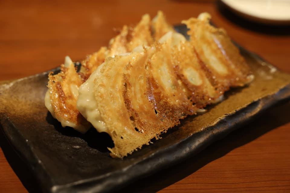 餃子の座