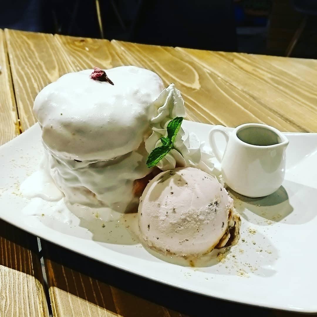 BASE DINER 箱田店