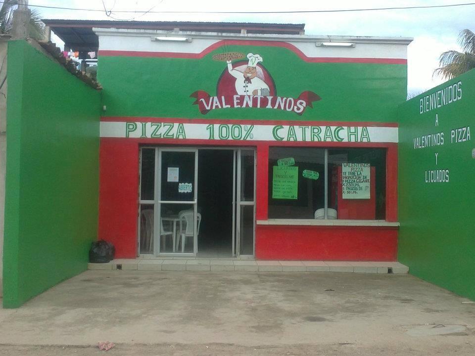 Valentinos pizzas"