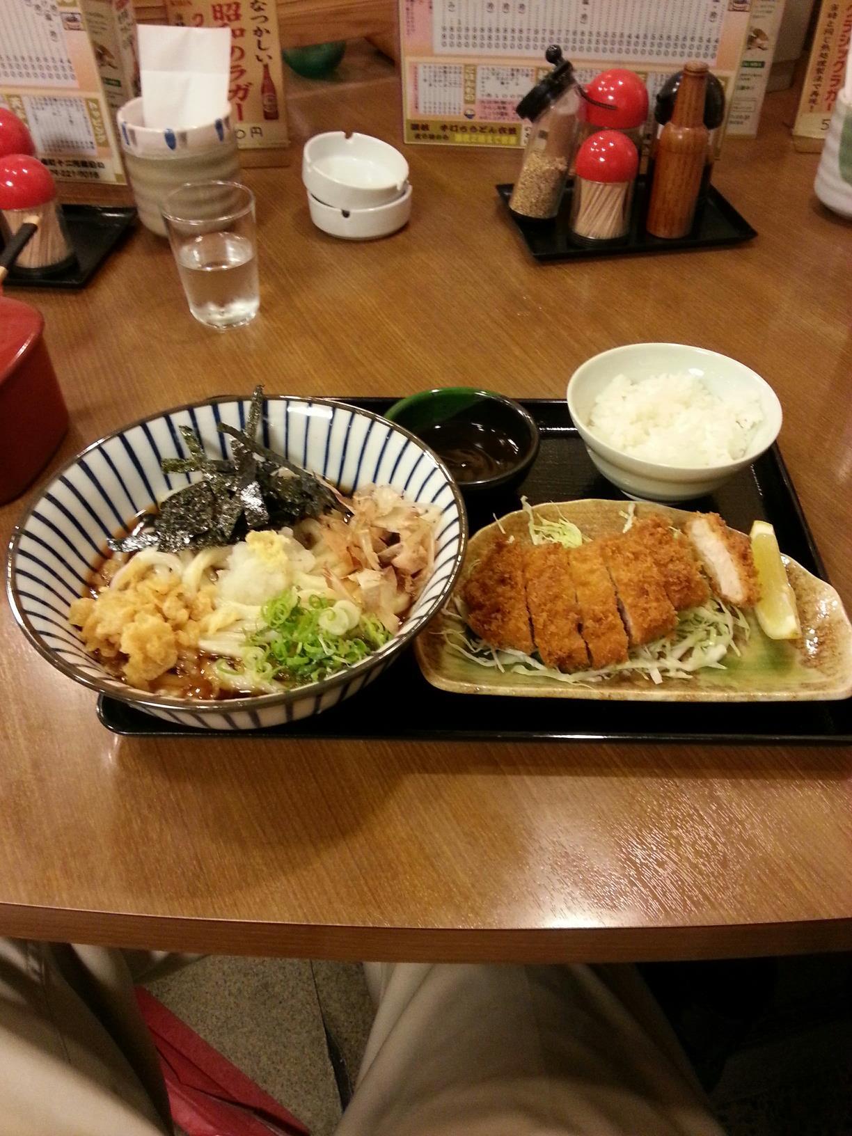 手打ちうどん衣笠
