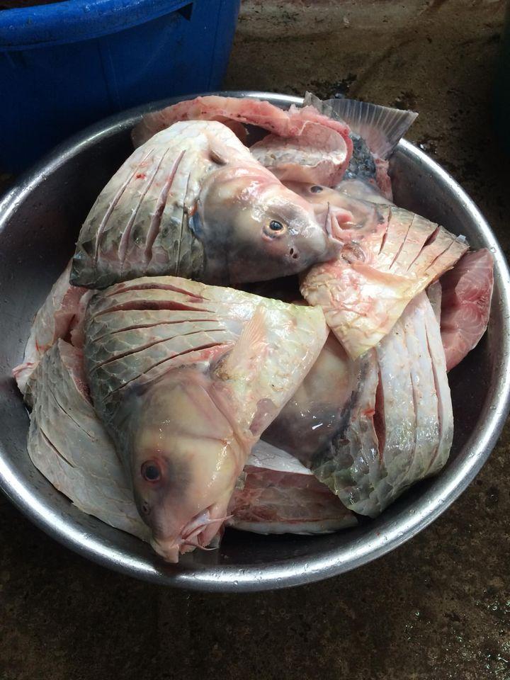 ຮ້ານອາຫານສາຍນຳ້ເຊ