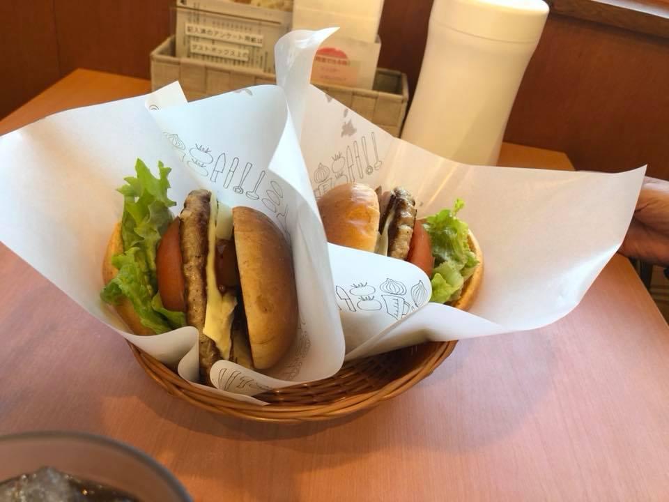 モスバーガー三重朝日店