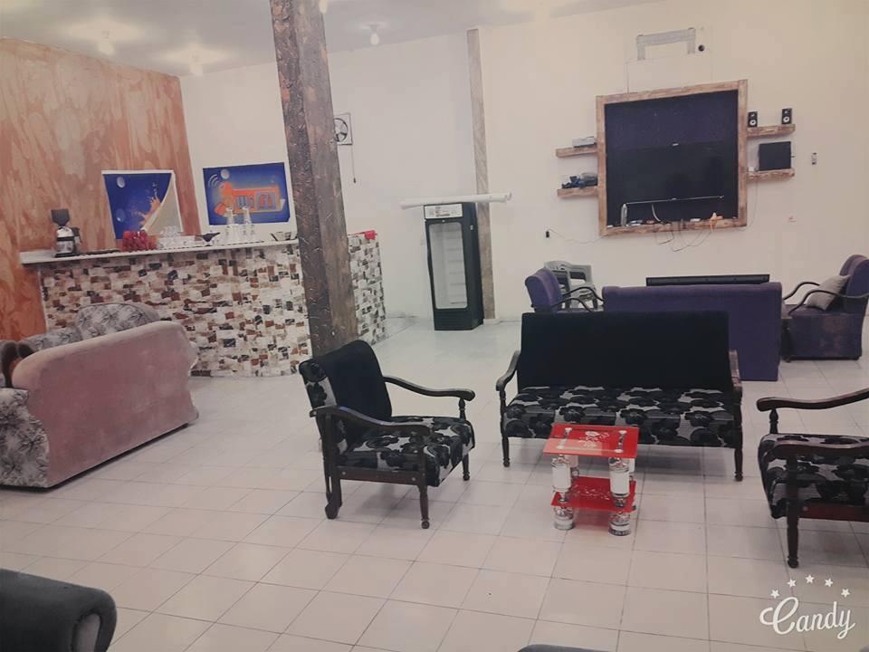 مــقــهــهــى الاصــدقــاء