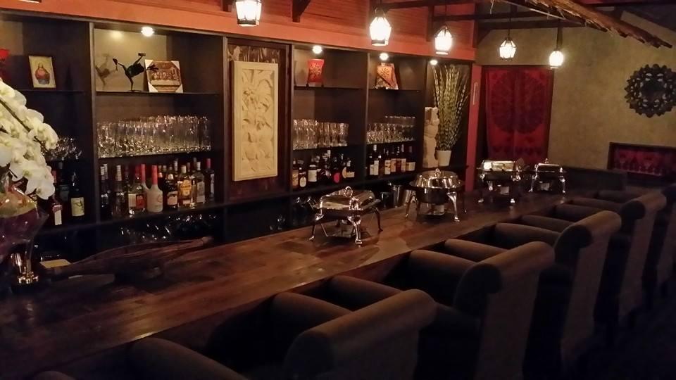 Dining Bar Splash Garden