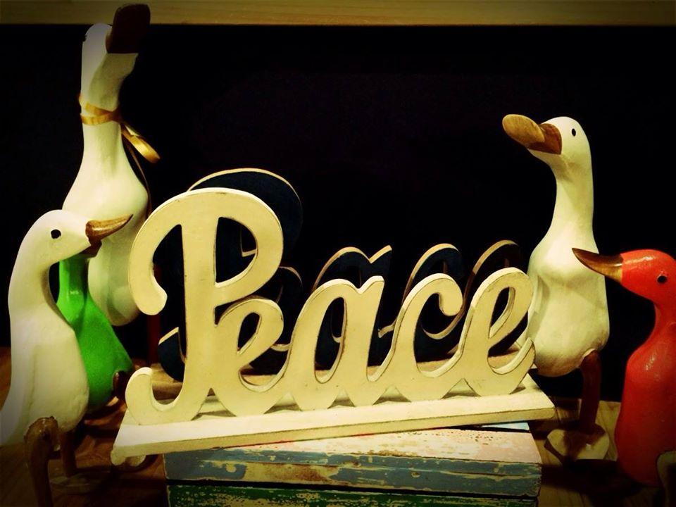 Peace Table - ピーステーブル