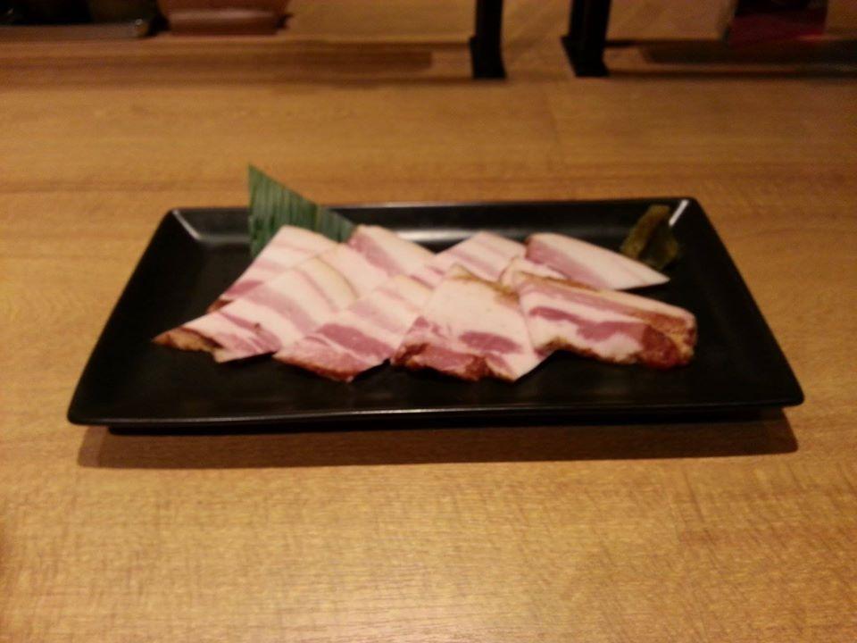 焼肉　ニクマサ