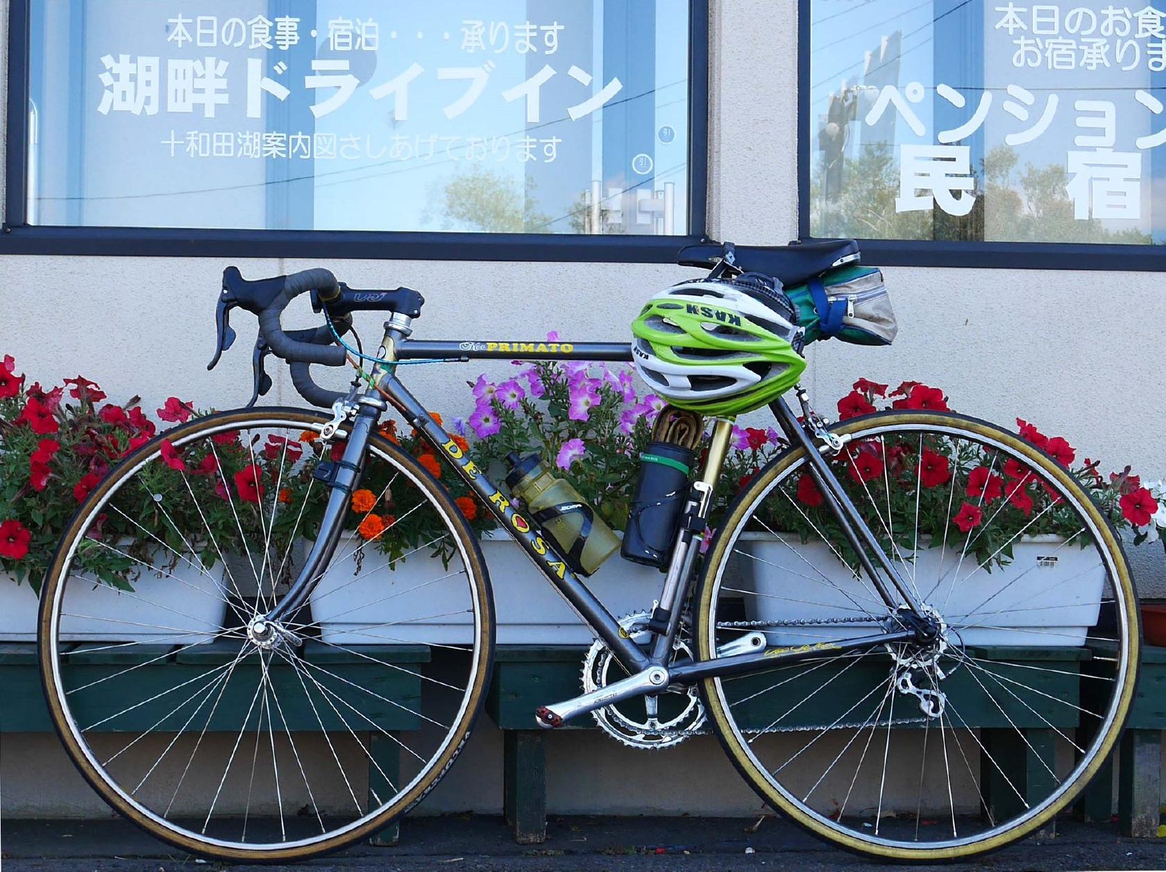 湖畔ドライブイン