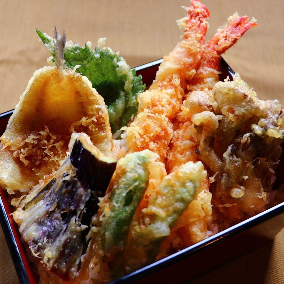 甘味茶屋すしと海鮮丼坪の内