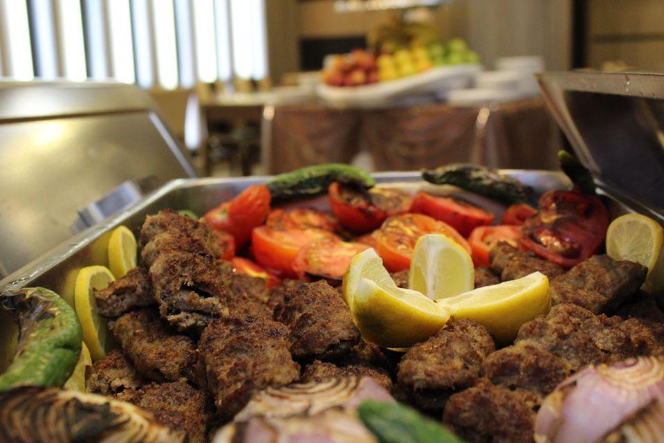 مطعم إيوان السياحي