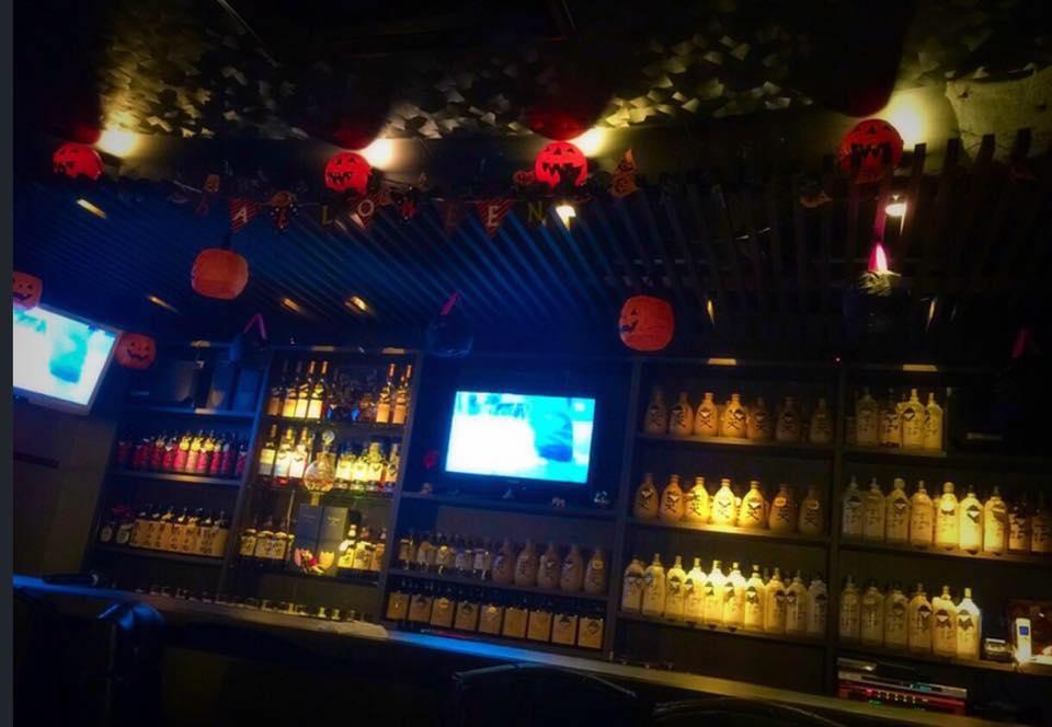 QUEEN's BAR スナック-クイーン