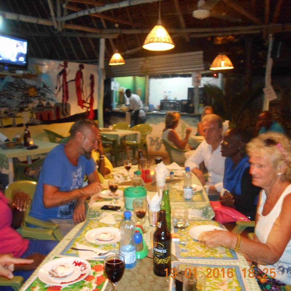 Makuti hidden bar and restaurant