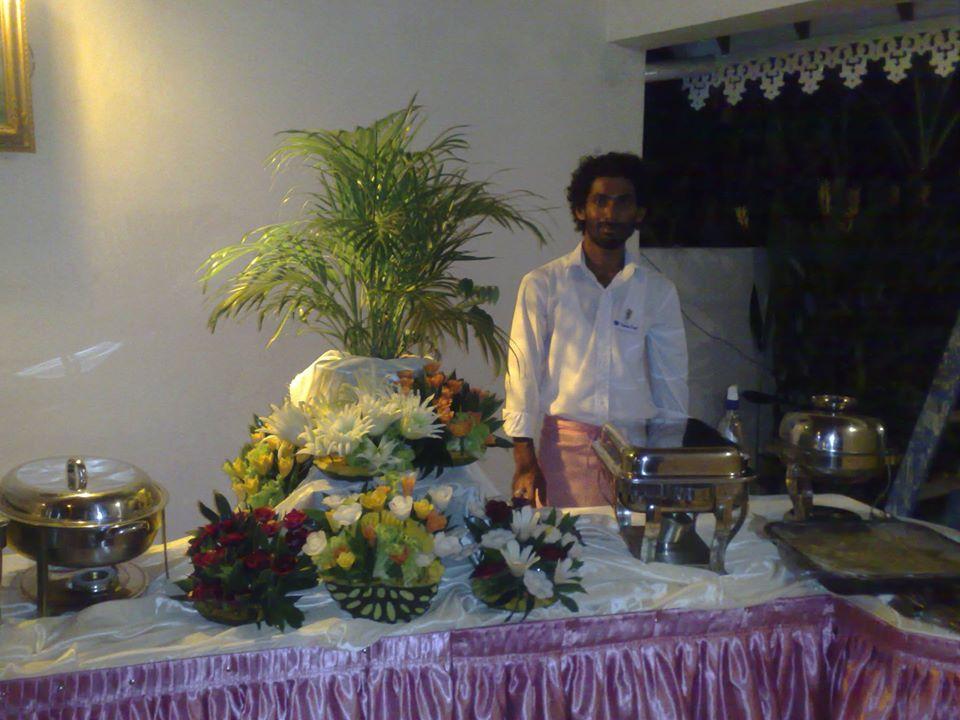 Famous Food & Sri Lak Inn Guest House
