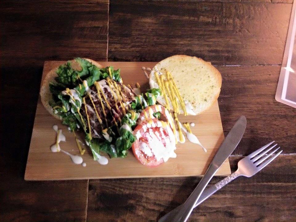 銭函バーガーショップ&酒Bar