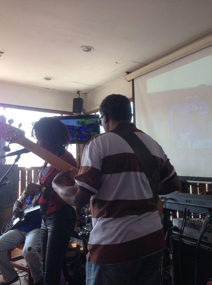 Restaurante Marginal com Dj Teixeira