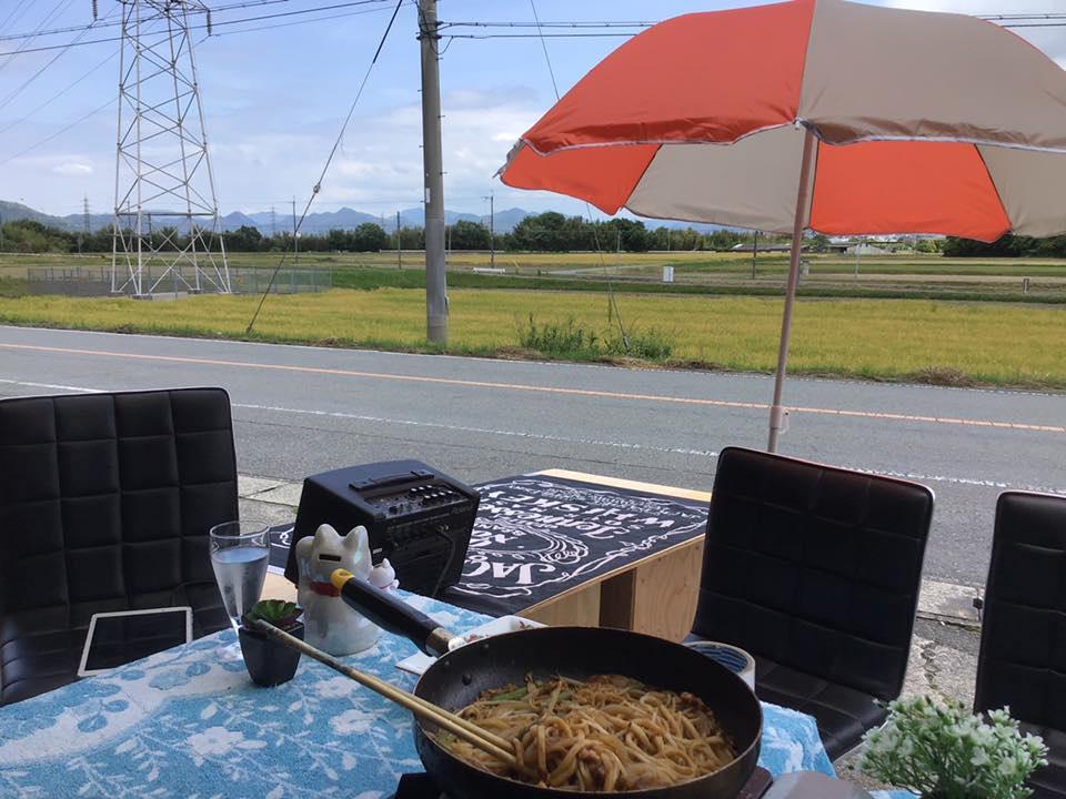 カラオケ　カフェバー マリ