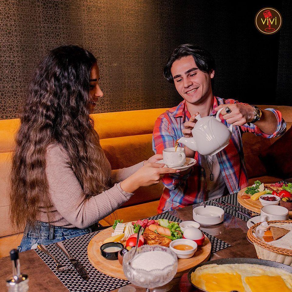 Vivi Lounge