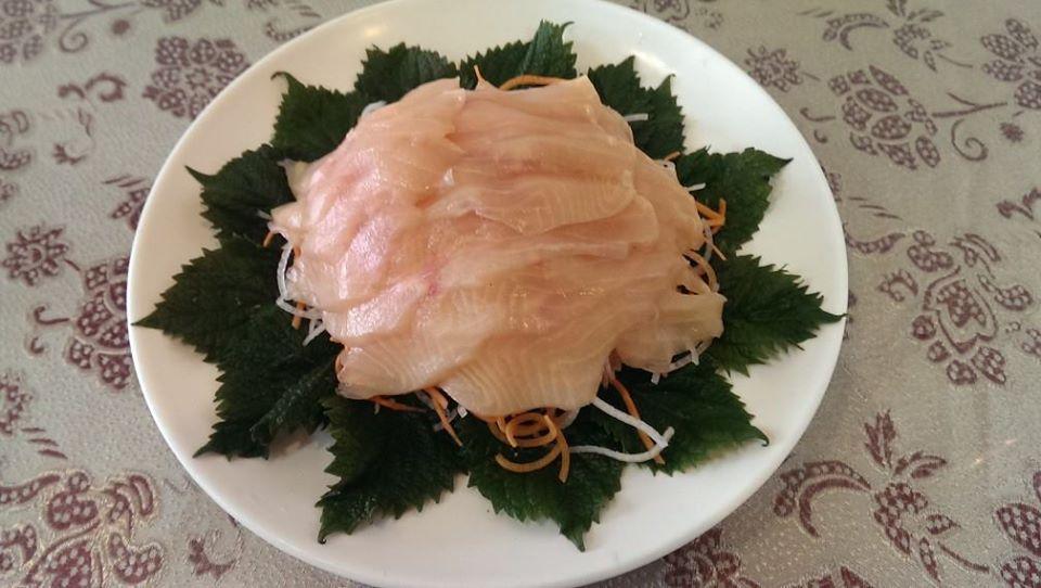 兄 弟 小 館