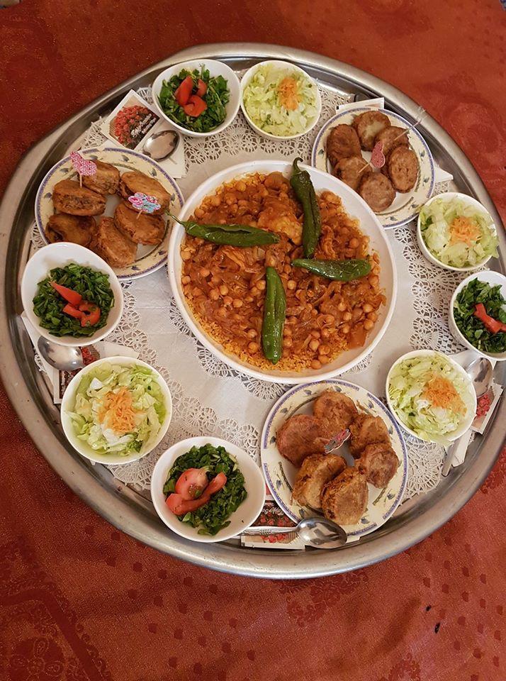 مطعم المتوكلون للوجبات الشعبية