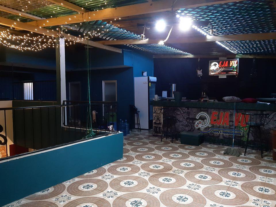 Déjá VU Cafe & Restaurante.