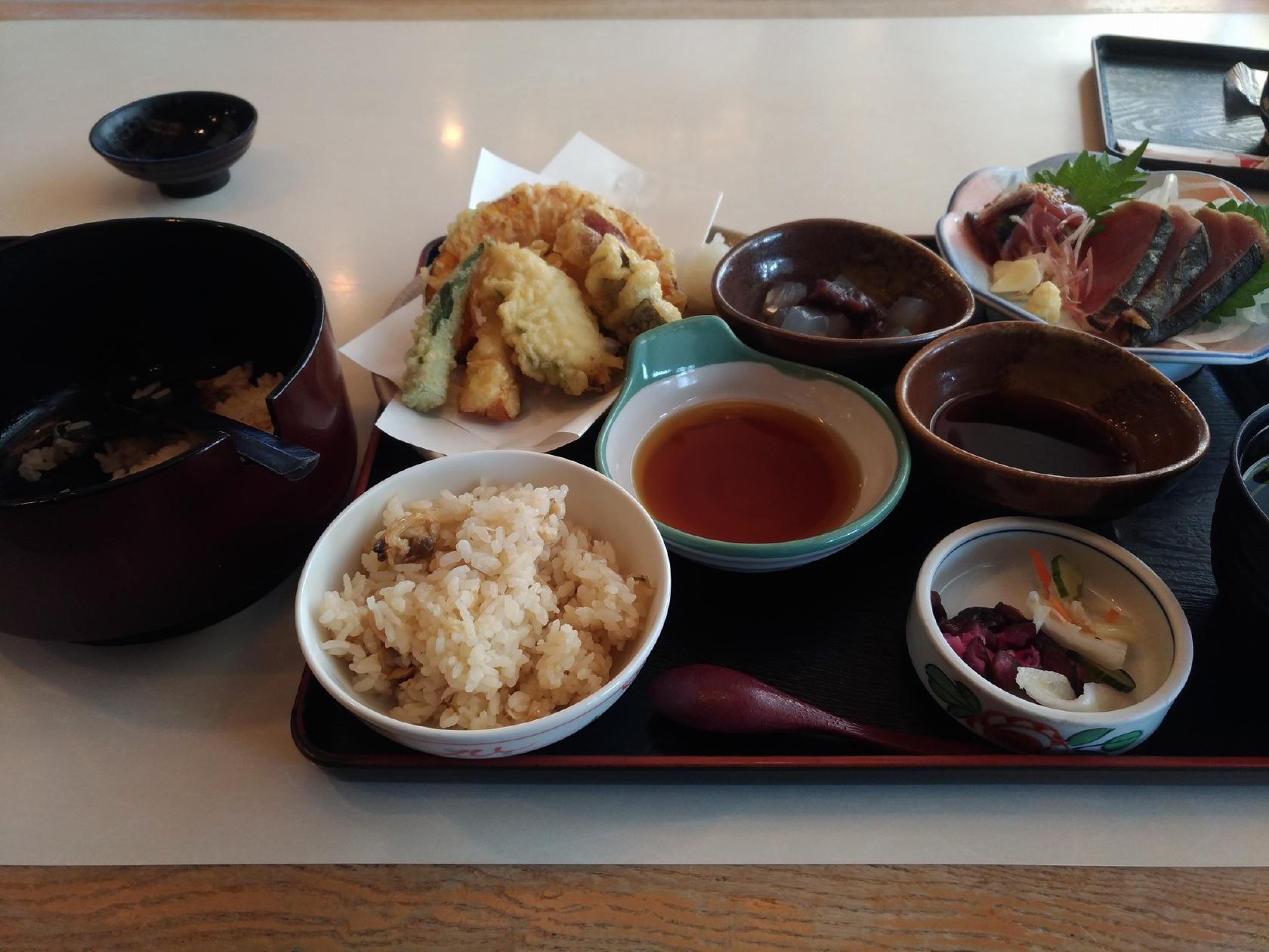 華屋与兵衛石岡店