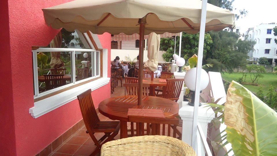 Barizi Sports Bar & Grill