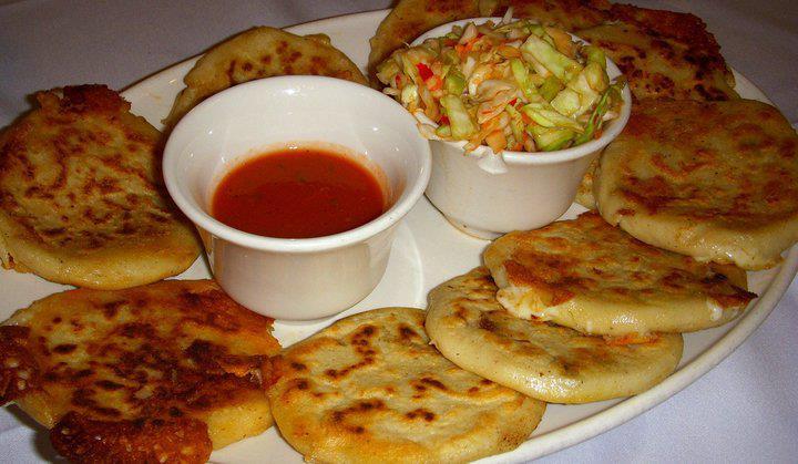 Pupuseria Salvadoreña El Chero