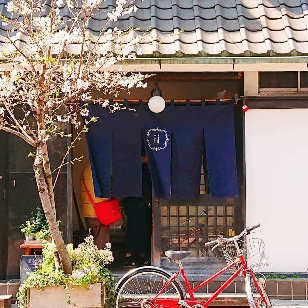 菓子工房ルスルス 浅草店