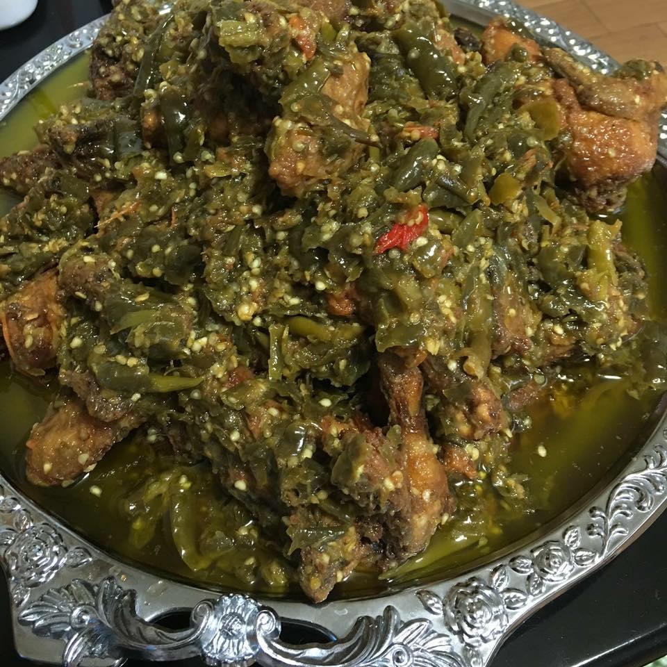 Nasi Padang Novi Sikumbang