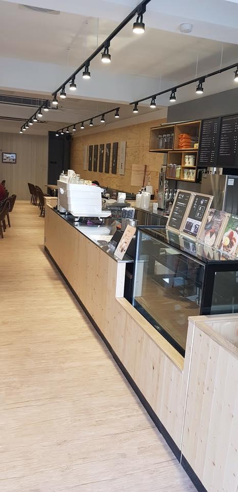 路易莎咖啡LouisaCoffee雲林斗六中堅西路店