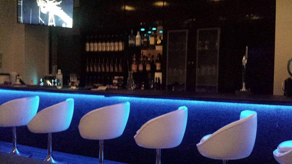 BAR blanca