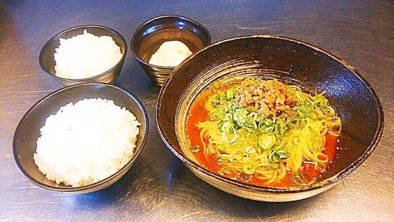 香川の広島式汁なし担担麺専門店tantan