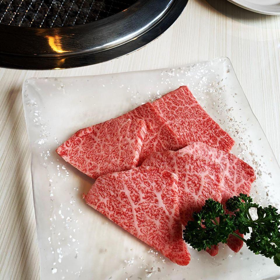焼肉 彦